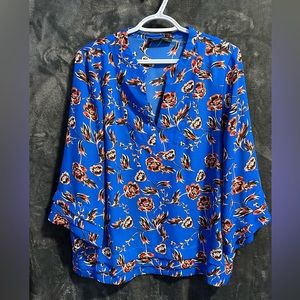 Ivanka Trump Flutter Sleeve Top Size Medium Blue